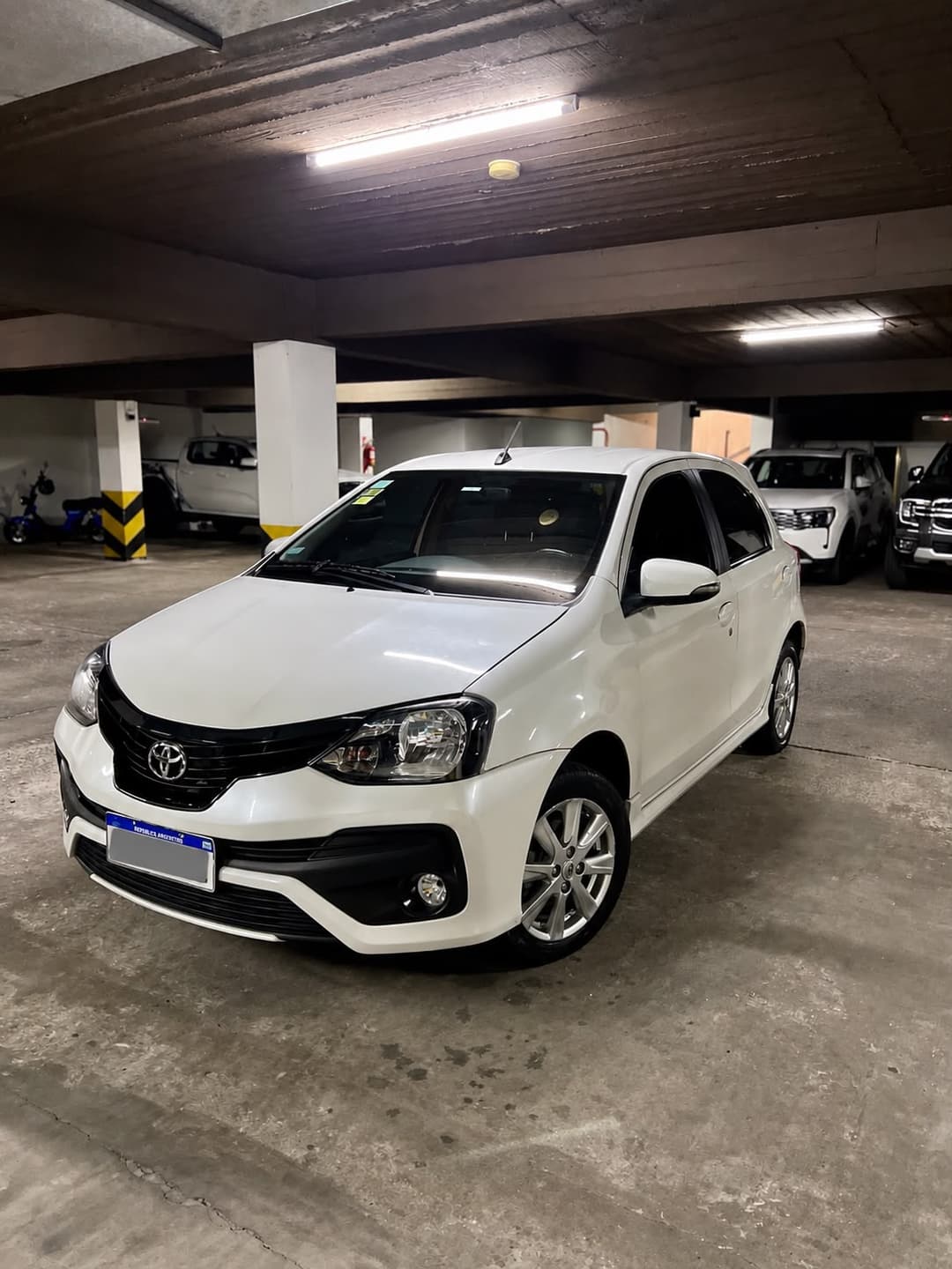 Toyota Etios XLS 1.5 AT